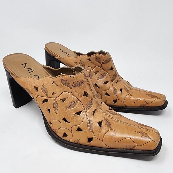 MIA Mules Women 7M Vicki Tan Western Tooled Leather Leaf Pattern Stacked Heel - Picture 2 of 8